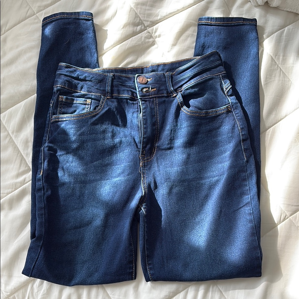Dollhouse Blue Skinny Jeans with Stretch and Faded Details